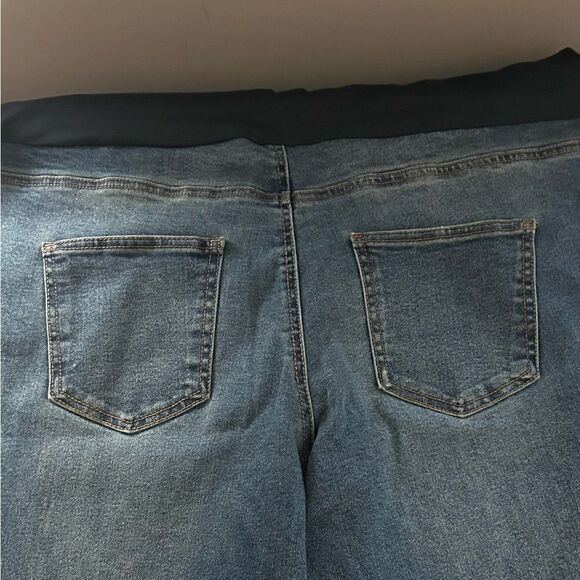 Time And Tru Distressed Maternity Jeans Size XXL - Picture 6 of 7